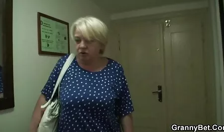 آبنوس با جوانان آبدار به یک خروس با دانلود عکس سوپر سکسی گوه لیمو روی یک خروس می دهد