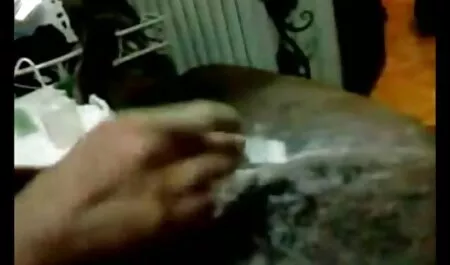 یک همکلاسی از یک خانم جوان خواستار دیدار شد و او به بهترین شکل ممکن مقاومت دانلود سوپر زن چاق کرد