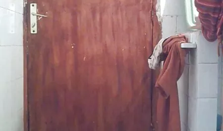 نگرو با دو دختر سفیدپوست وقت دانلود فیلم سوپر یا سکسی خوبی داشت